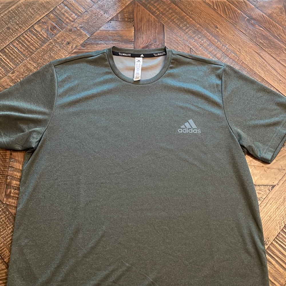 Men’s Adidas tee